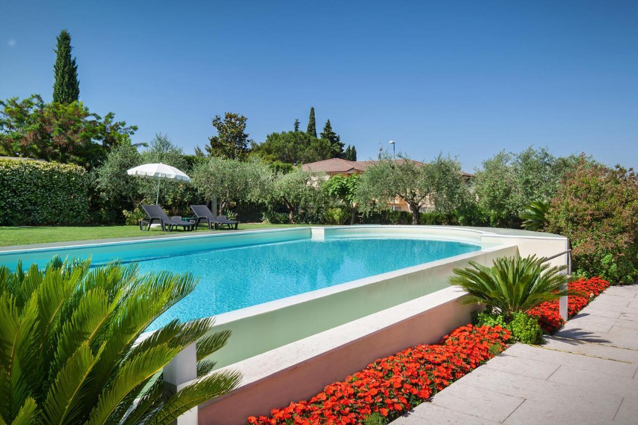 Villa Aurora-Holiday Home Apt 1 Bardolino Buitenkant foto