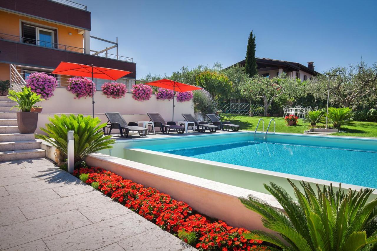 Villa Aurora-Holiday Home Apt 1 Bardolino Buitenkant foto